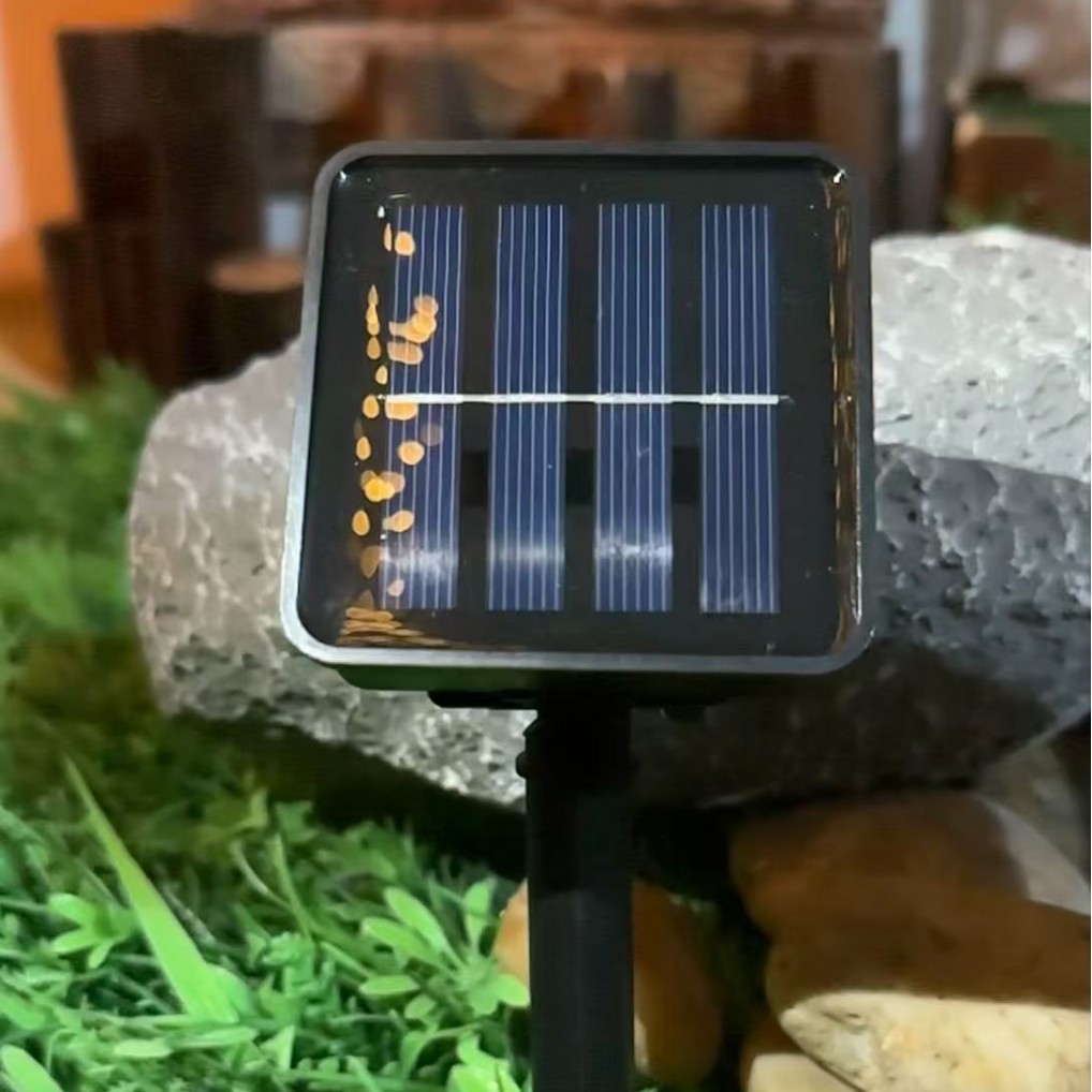 Nuevos accesorios de cadena de lámpara solar al aire libre Panel solar de batería de litio Regalo controlador remoto cable de datos USB conector a tierra