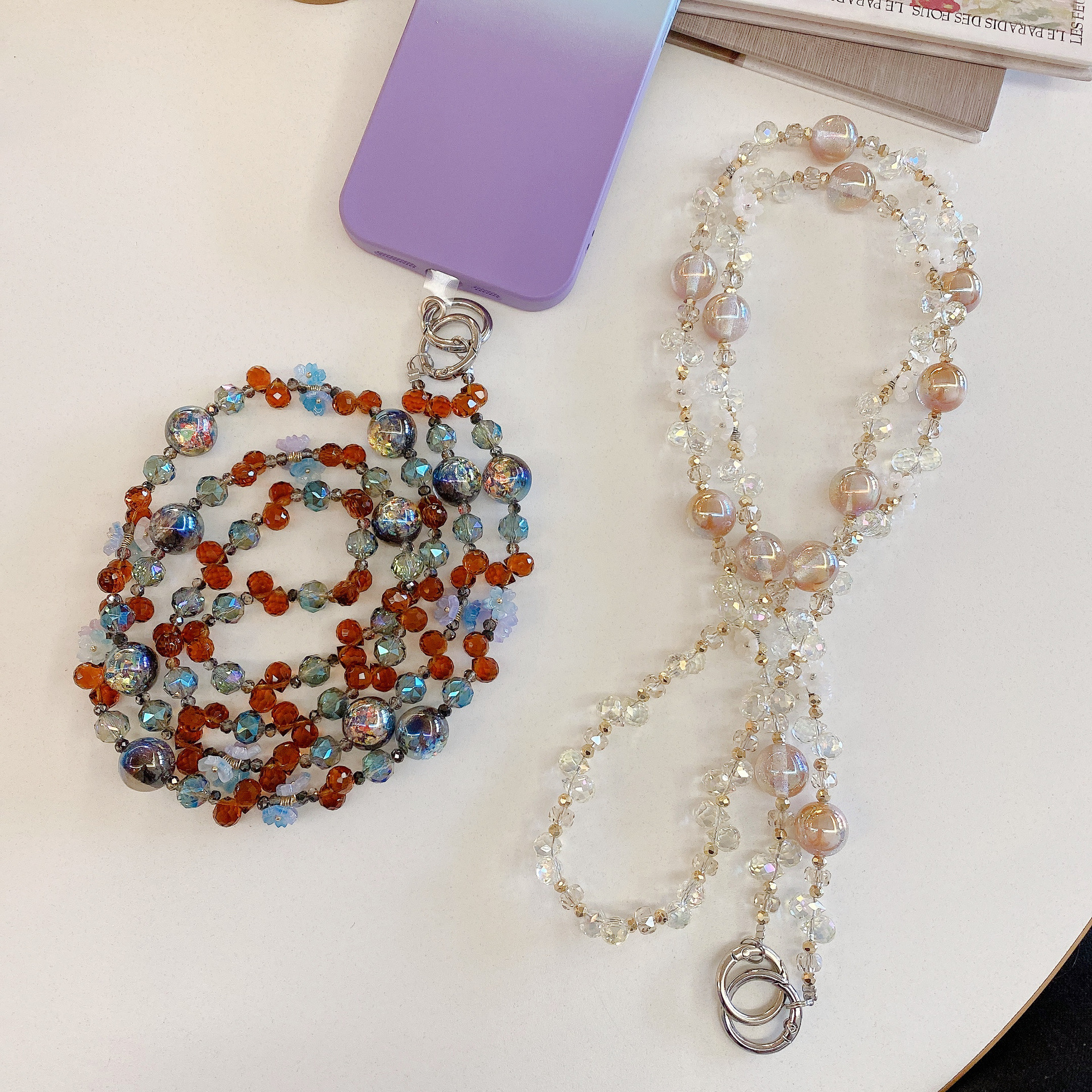 Boutique hecho a mano de alta gama teléfono móvil cadena colgante mujer ins Heidi cuentas cadena larga moda teléfono móvil cordón de mensajero largo