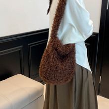 2025秋季新款羊羔毛毛单肩包麦穗颗粒羊圈绒小众软糯大容量斜挎包
