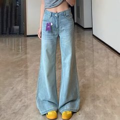 浅蓝色微喇叭牛仔裤女生秋季新款水洗高腰宽松阔腿显瘦直筒拖地裤