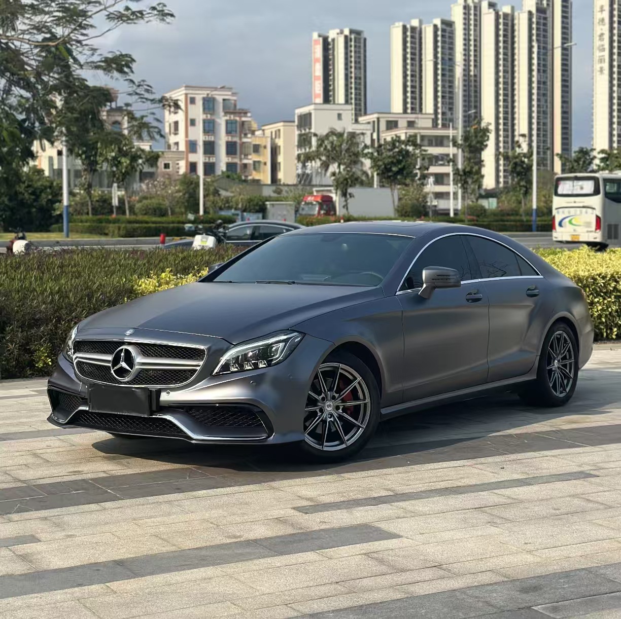 Suitable for 12-17 Model Mercedes-Benz Cls260 Cls300 Modified to Cls63 Front Bumper and Rear Lip Body Kit Sports Modification