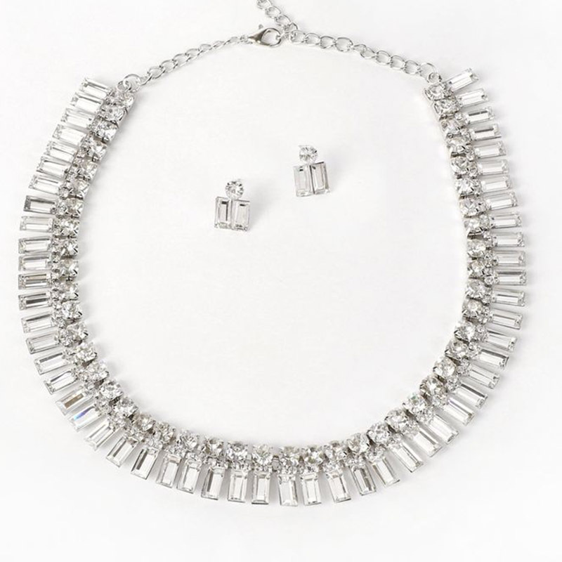 Nueva moda cuadrada flange conjunto de joyería simple collar de diamante temperamento pendientes accesorios conjunto de joyería