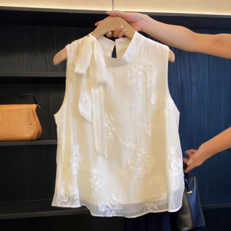 High-End Elegant Embroidered Stand-Collar Shirt for Women, New Style with Bow, Stylish and Age-Reducing Sleeveless Top T-Shirt A12032