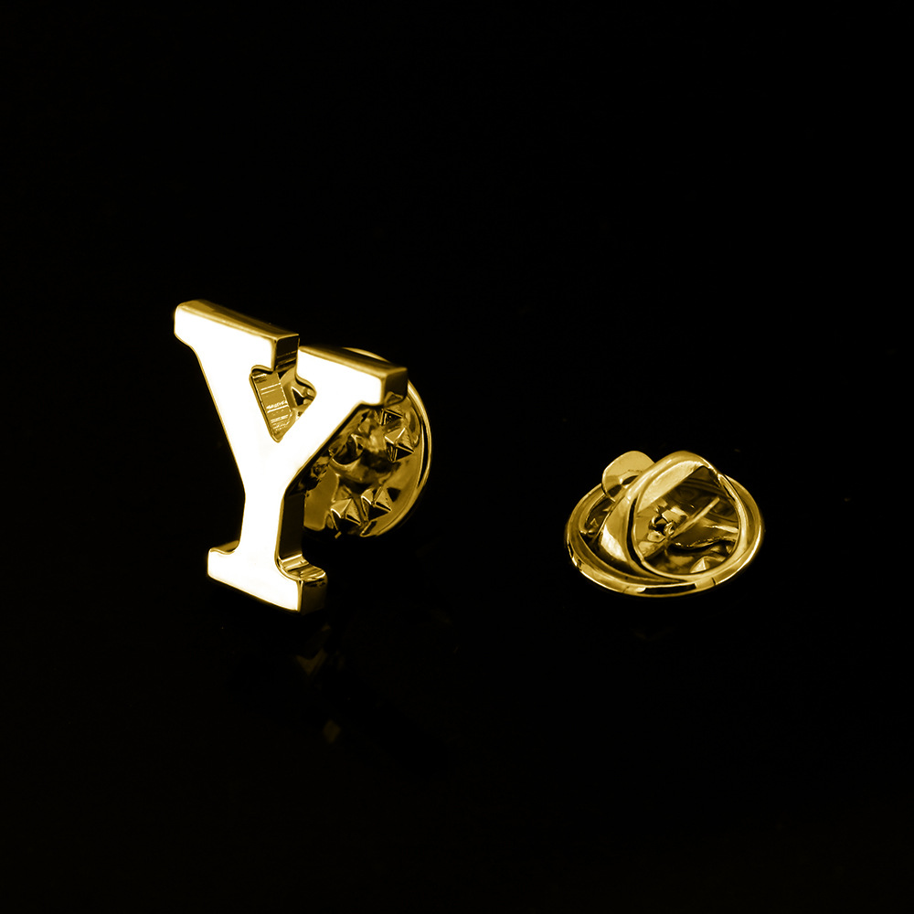 [Cobre puro de doble capa de galvanoplastia sin inventario] Joyería de los hombres de moda 26 letras broche collar pin insignia al por mayor