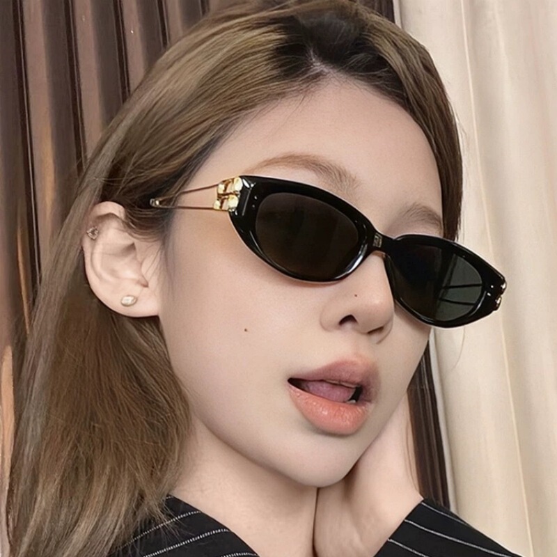New Style Light Luxury High-End Cat-Eye Sunglasses for Women, Fashionable Versatile Travel Sun Protection Sunglasses for Men, Trendy Sunglasses