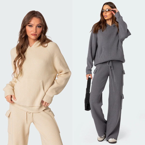 fashionable sports knitted sweater with hood for leisure
