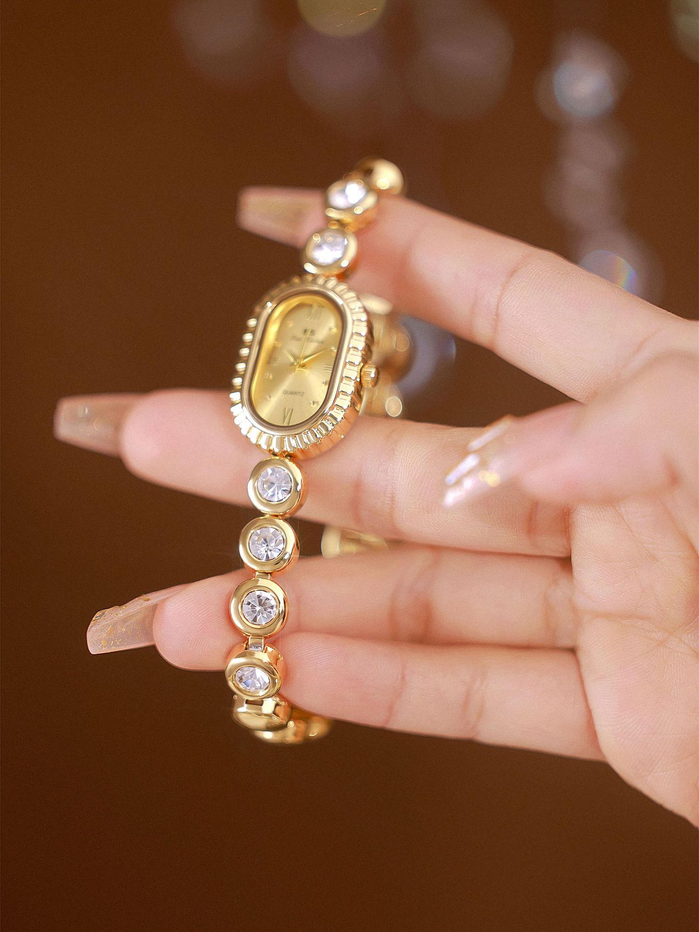 60g Weight Tempered Glass Mirror Material Alloy Strap Material Watch Classification Pointer Display Type Jewelry Buckle Buckle Style Oval Dial Shape Casual, Daily Occasion Quartz Movement Solid Color Pattern Women's Gender Retro Style Retro Solid Color Jewelry Buckle Quartz Watch Women's Watches 1