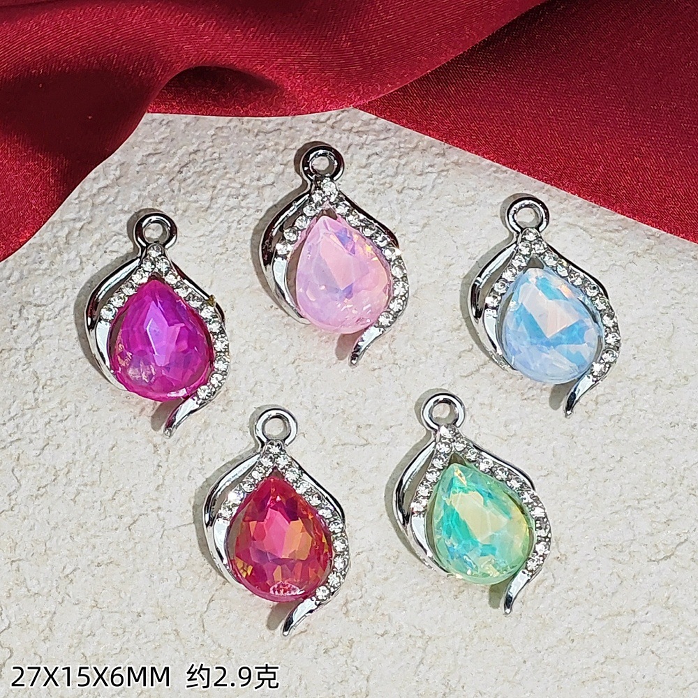 Exquisitos accesorios de joyería colgante de diamante de alta protección ultravioleta al por mayor collar DIY artesanal colgante de materiales de ropa de pulsera
