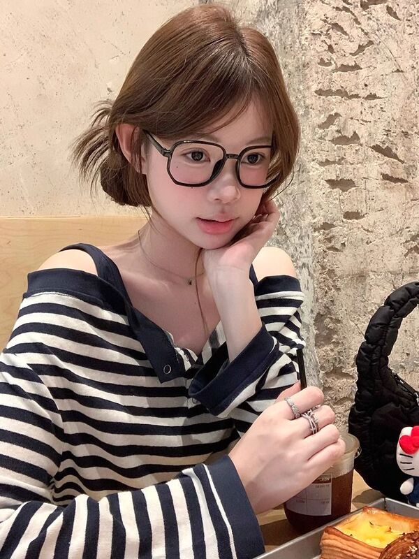 韩系穿搭甜辣风假两件条纹一字肩长袖t恤女早秋季设计感露肩上衣|undefined