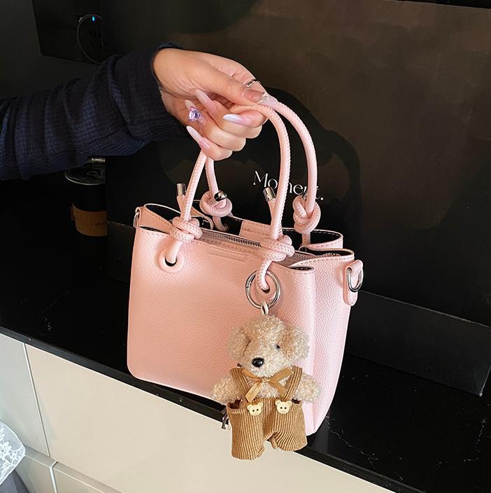 Bolsa de cestas de verduras de mano para mujeres 2025 nuevo estilo coreano bolso de cubo de tendencia alta sensación de moda universal mochila casual