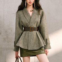 复古老钱风伞摆收腰毛呢外套女秋冬款青果领高级感大衣短款上衣