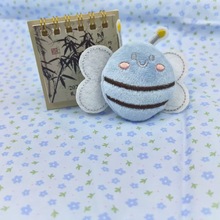 卡通毛絨公仔可愛小蜜蜂玩偶掛件服飾包包輔料胸針配飾