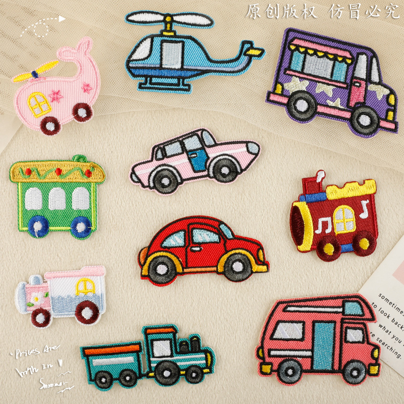 原创电脑绣花标刺绣贴卡通汽车服装辅料自粘胶补丁贴衣帽徽章布贴