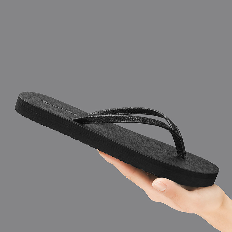Light Luxury Designer 2026 Summer Casual Solid Color Men's Outdoor Casual Sandals Trendy Beach Men's Slippers Light Luxury Designer 2026 Summer Casual Solid Color Men's Outdoor Casual Sandals Trendy Beach Men's Slippers