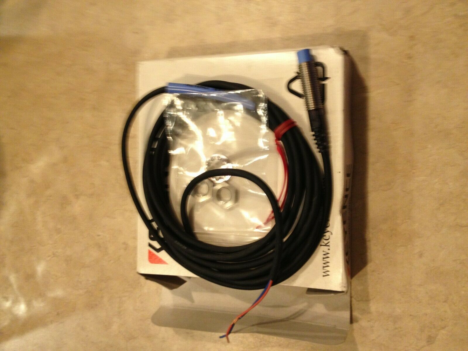 全新原装 EV-108UC 基恩士KEYENCE接近传感器现货供应