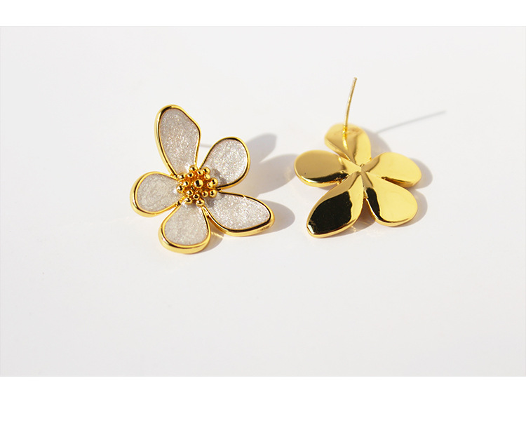 1 Paire Sucré Fleur Le Cuivre Placage Boucles D'oreilles display picture 3