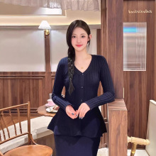 2026高级感季针织套装女一整套穿搭收腰v领毛衣半裙两件套秋冬