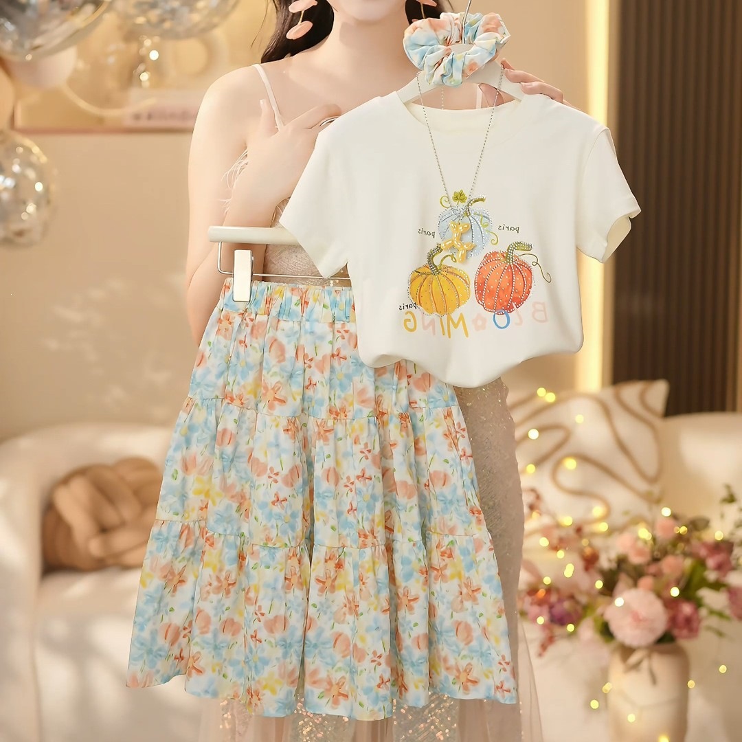 Girls' Summer Trendy Floral Print Short-Sleeved Top and Floral Print Skirt Two-Piece Set - Fashionable and Trendy Pastoral Style for Middle and Older Children