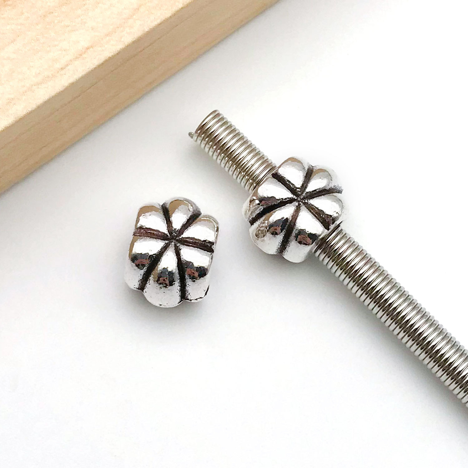 13857-古银锌合金圆形南瓜潘家大孔珠8x11-2.2g