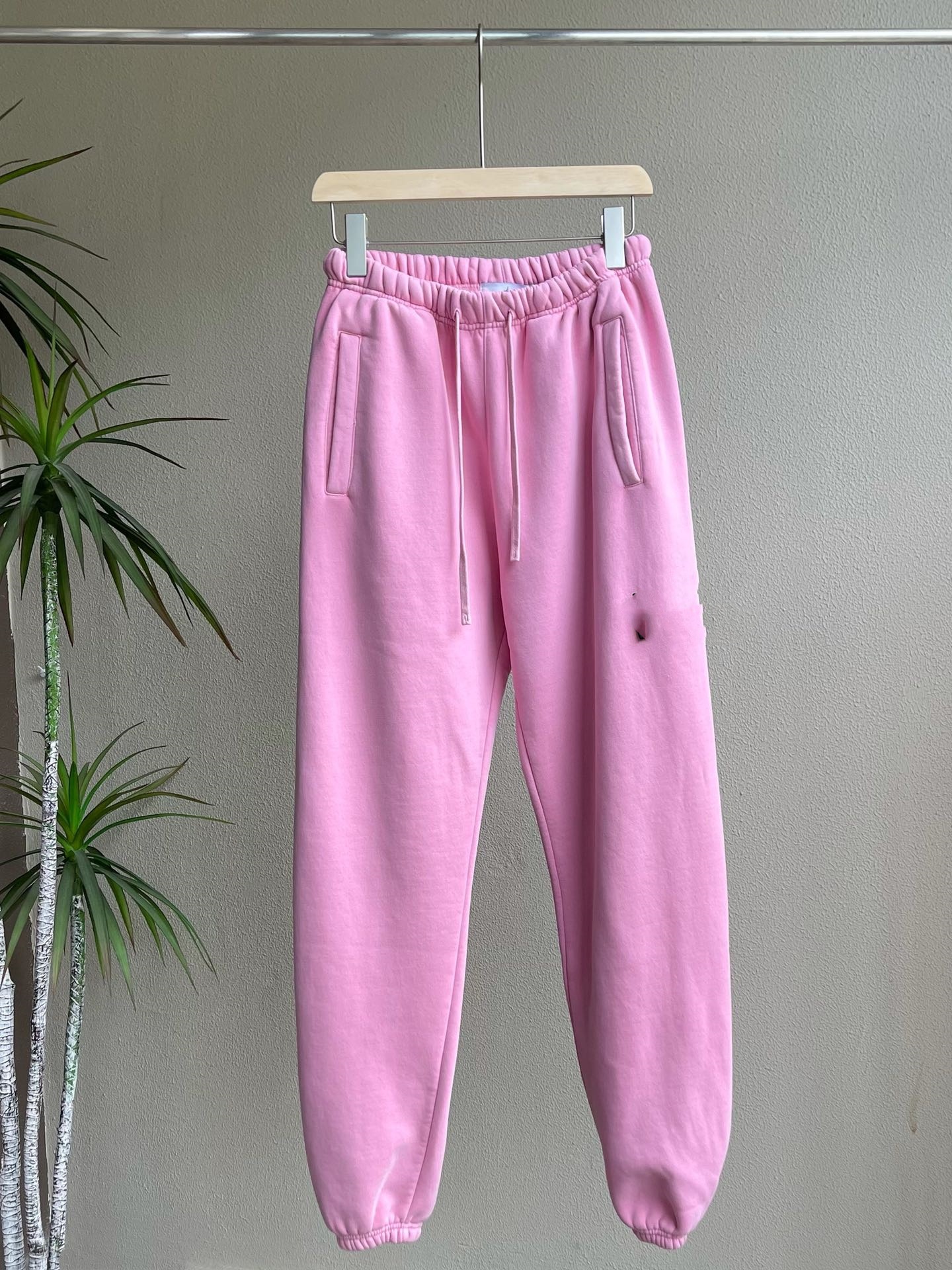 Pantalones de terciopelo 23SS en otoño e invierno Pantalones de terciopelo para hombre