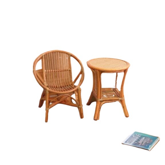 Taburete pequeño, taburete bajo, silla de caña, silla de comedor, silla doméstica, silla de mesa, silla de caña, silla de caña