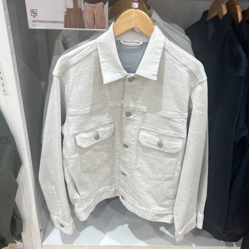 유백색