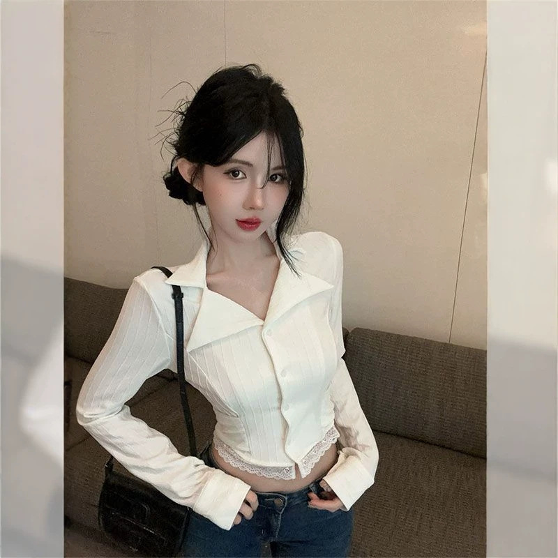 Polo collar lace white shirt for women, spring and autumn, pure and sexy, short top with a high-end feel, waist-cinching and tie-up design Polo collar lace white shirt for women, spring and autumn, pure and sexy, short top with a high-end feel, waist-cinching and tie-up design