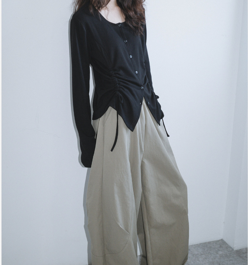 Áo cardigan nữ dáng dài tay dài, chất liệu mềm mại, thiết kế xếp li điều chỉnh eo, phù hợp mùa xuân hè — Thắt lưng tinh nhỏ áo chi tiết 5