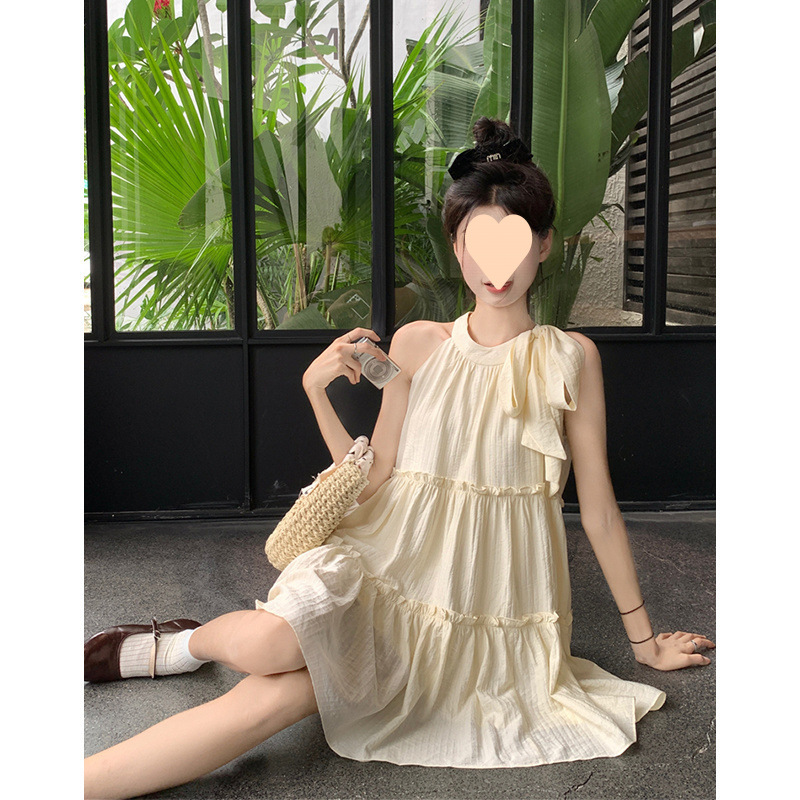法式气质乖乖少女无袖挂脖连衣裙夏季2025新款高级感字公主裙