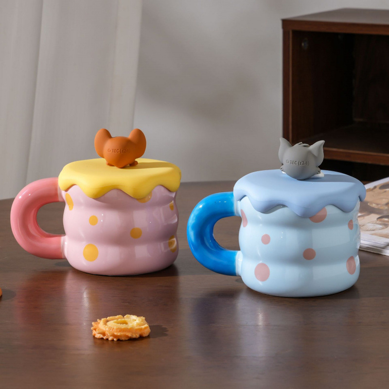 Gato y ratón tazas de cerámica de 2025 nuevas niñas tazas de agua con tapa tazas de café tazas de pareja cumpleaños