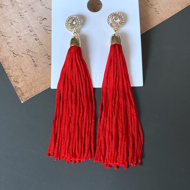 Nihaojewelry Fashion Tassel Double-sided Imitation Leather Earrings Wholesale Jewelry display picture 6