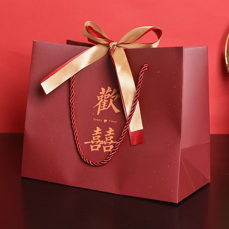 红色喜庆礼品袋结婚送丝带手提袋细条包装糖果婚庆生日礼物袋质感