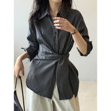 言双 设计感腰绑带条纹衬衫女秋季新款韩系时尚收腰显瘦上衣H9861