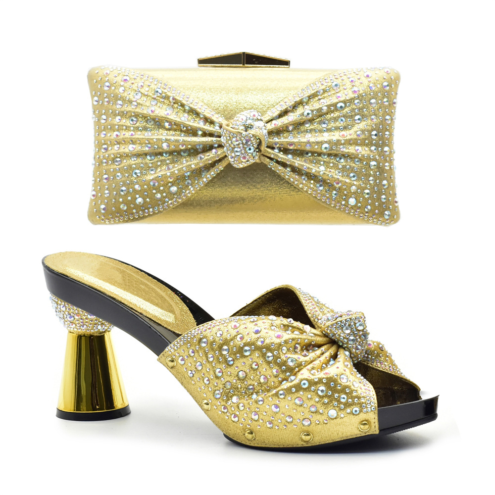 跨境蝴蝶结设计高跟百搭仿皮鱼嘴现货休闲时装凉鞋配手拎包套装