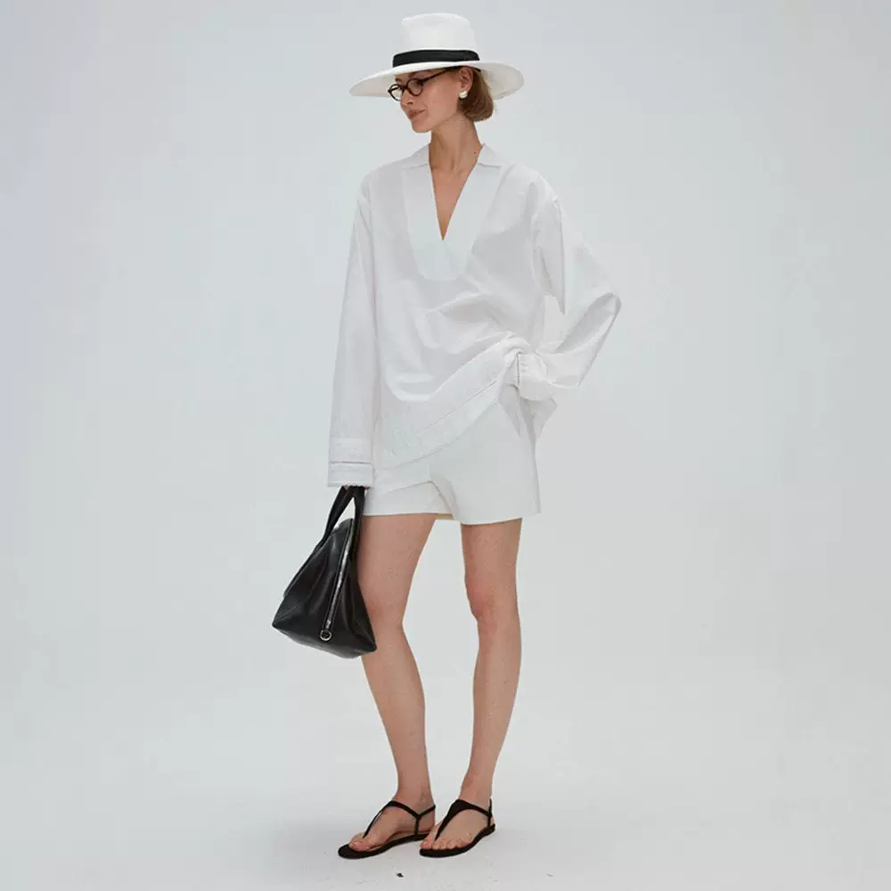 定制四媛25春季新款度假极简廓形蕾丝绣花拼接v领衬衫女长袖7733