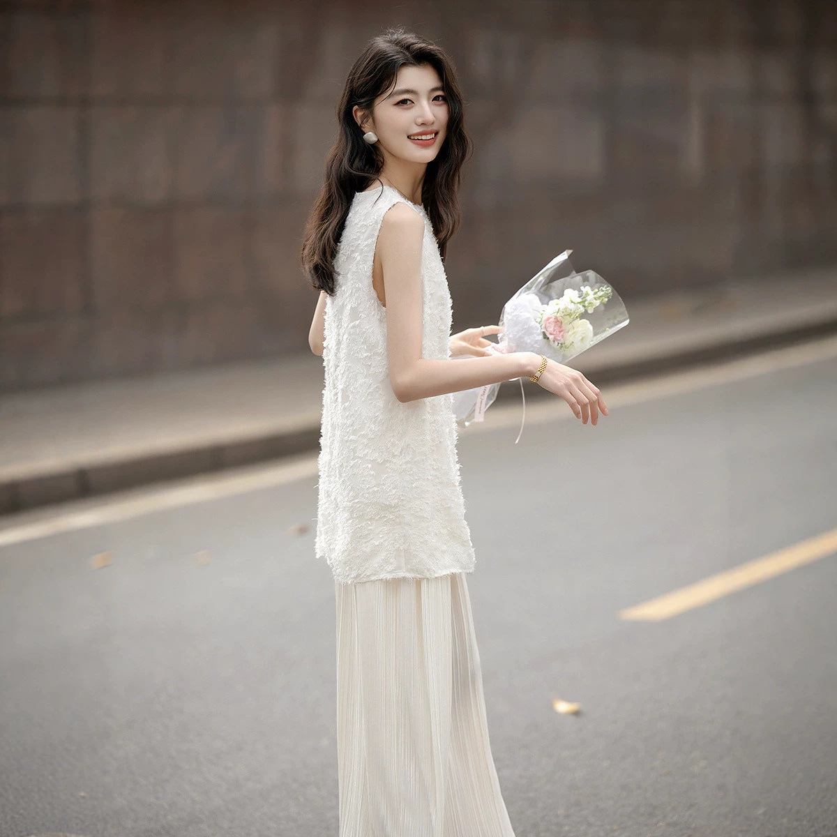 Đầm suông nữ midi phong cách Pháp, thiết kế giả hai lớp, dáng thẳng không eo, xếp ly nhẹ — Hạnh nhân trắng chi tiết 4