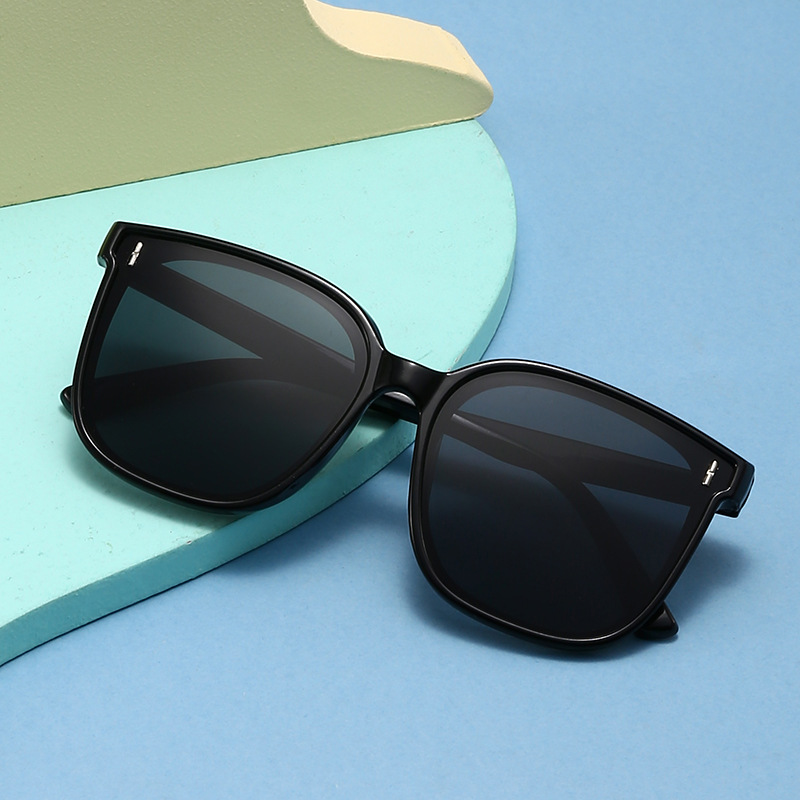 Gafas de Sol Retro para Niños de Policarbonato con Protección UV400 para Protección Solar y Viajes