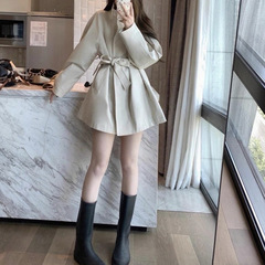 白色相簿 早秋韩系风衣外套女短款英伦风上衣立领尤莱特