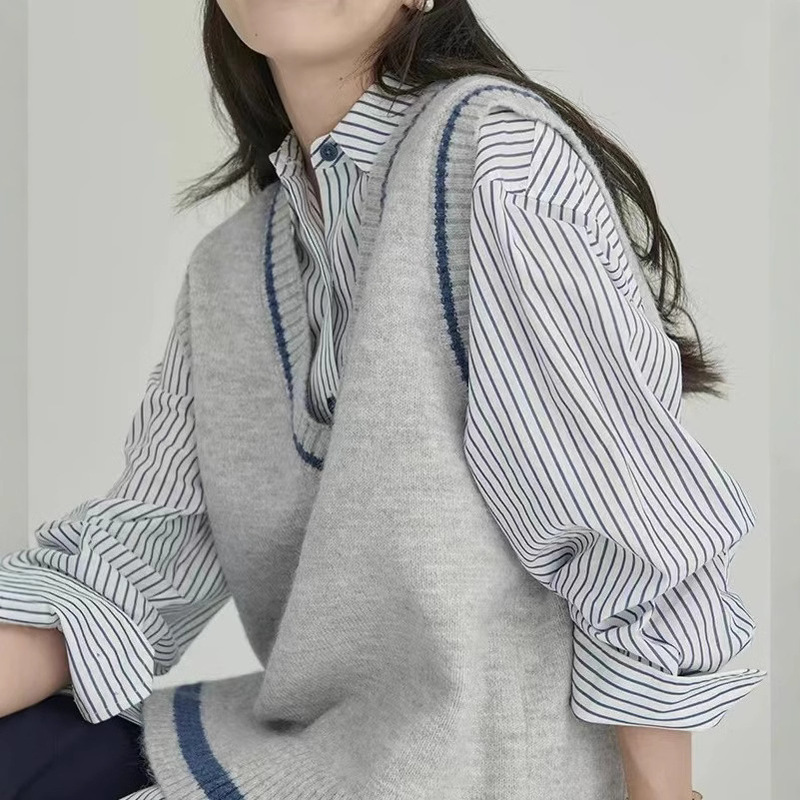 College Girl's Cool Artistic Retro Long Wool Blended Knitted Vest