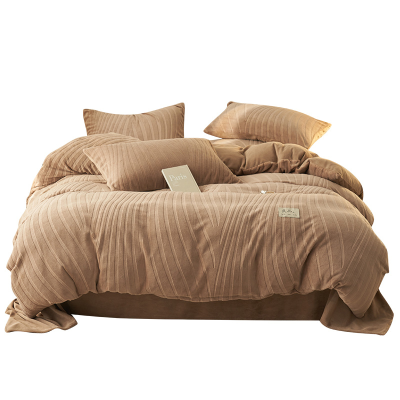 Otoño y invierno tallado de leche de lana de cuatro piezas lujoso lujoso de alto grado engrosado colcha de cama de lana de coral brida