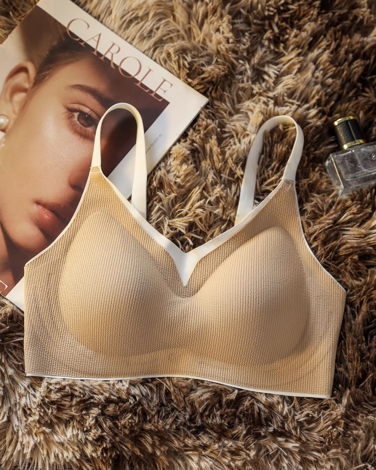 Una pieza de rosca de soporte suave ropa interior damas sin anillo de acero sujetador de colapsar anti-caída soporte superior fija copa sujetador delgado