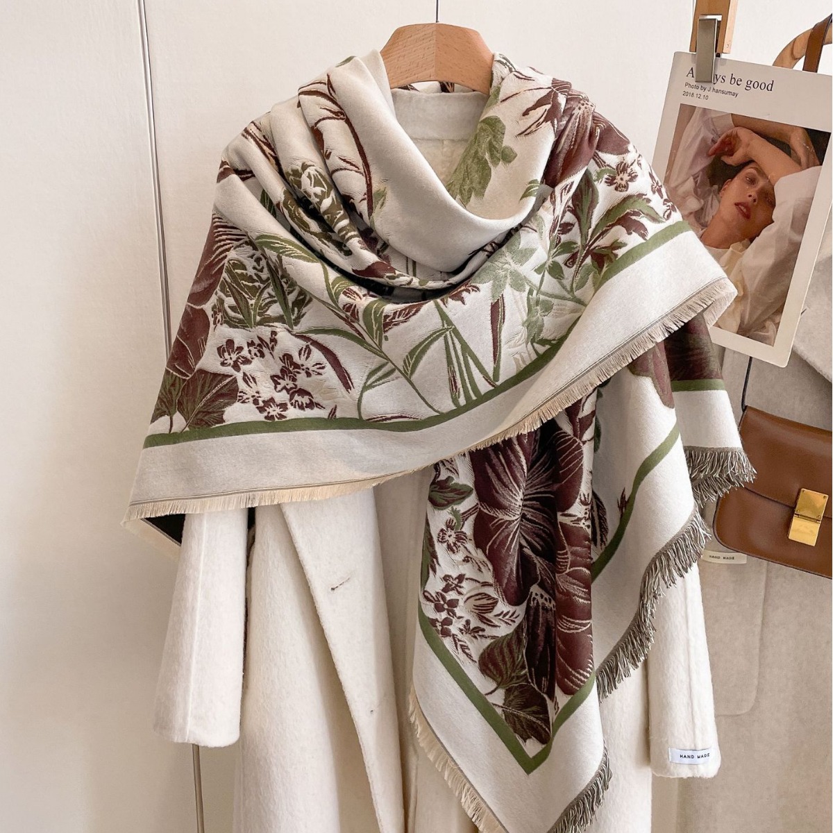 Nuevo estilo de moda impresa retro temperamento toallas grandes 2024 abrigo coreano de otoño y invierno engrosado bufandas cálidas para mujeres