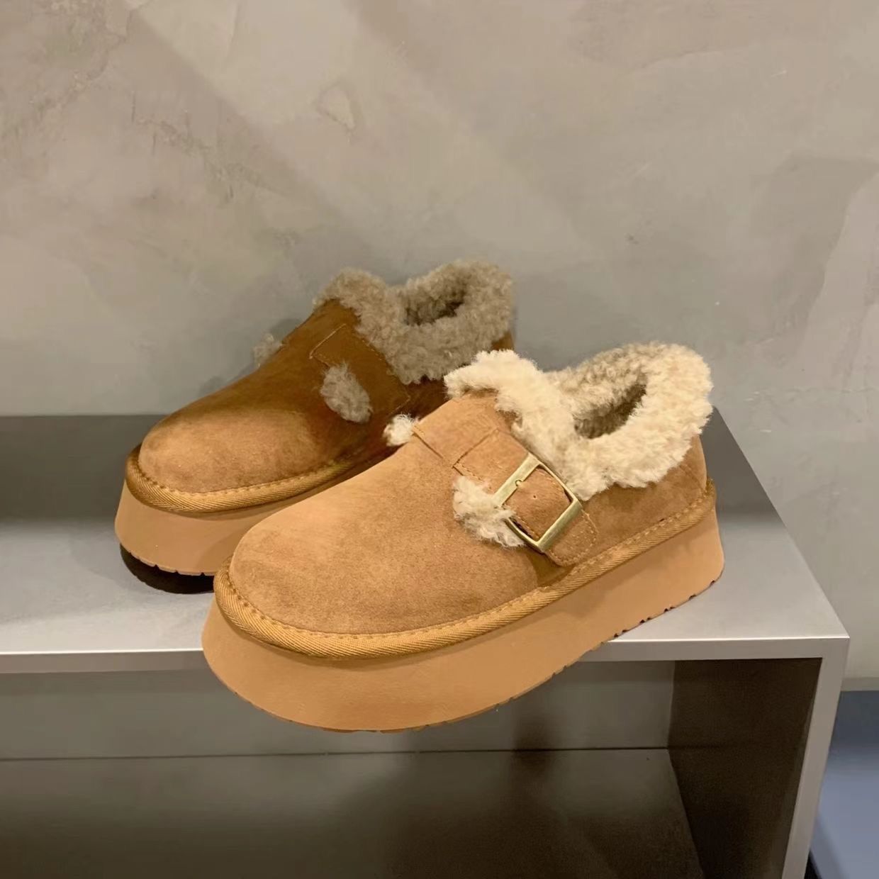 Botas de nieve de fondo grueso para mujeres 2024 nuevos zapatos de invierno de lana gruesa de vello caliente de un pie zapatos de algodón Bocken