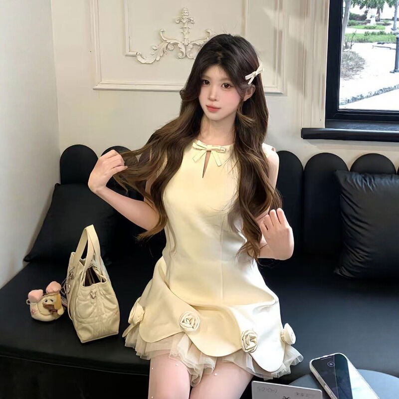 Elegant Solid Color Bowknot Mesh Patchwork 3D Floral Dress for Women, Summer High-End Waist-Cinching Short Dress with a Refined Vibe