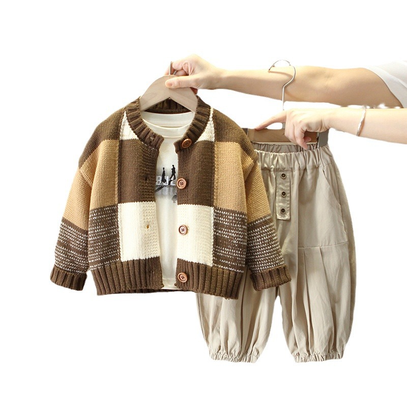 6159 Traje de otoño para niños 2025 Nuevo estilo Cool y guapo Chaqueta de suéter para niños Juego de tres piezas Marca de moda para bebés Primavera y otoño