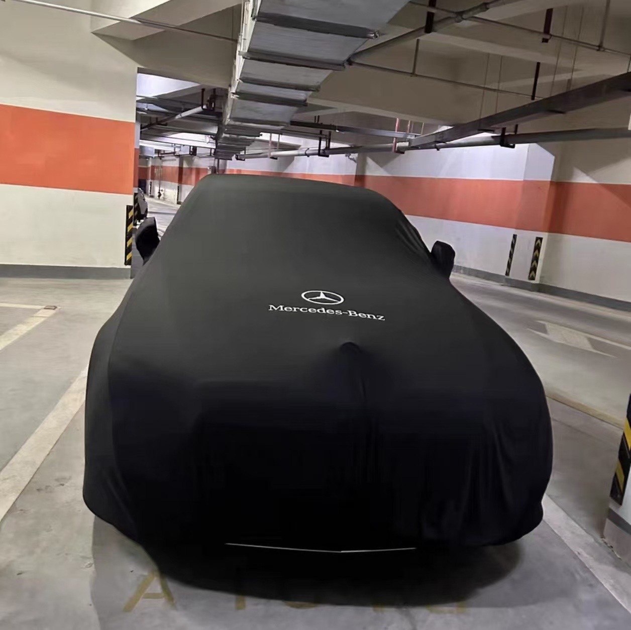 Factory Direct Sales of Elastic Fabric Car Covers for 4S Stores and Car Exhibitions, Dustproof and Heat-Insulating, Retail and Wholesale