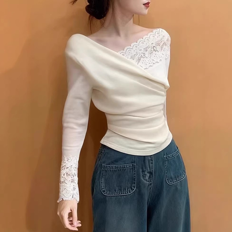 French-Style Gentle Lace Patchwork Long-Sleeve Knit Sweater for Women, Autumn and Winter, Elegant and Slimming Waist-Cinching Base Shirt Top French-Style Gentle Lace Patchwork Long-Sleeve Knit Sweater for Women, Autumn and Winter, Elegant and Slimming Waist-Cinching Base Shirt Top