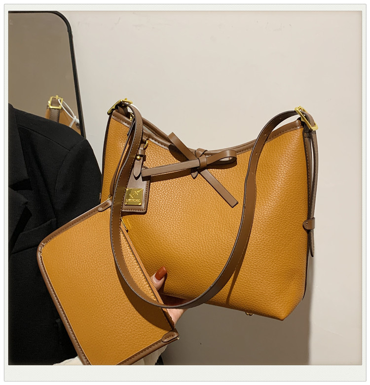 Women's Large Autumn Pu Leather Solid Color Vintage Style Square String Bag Sets display picture 6