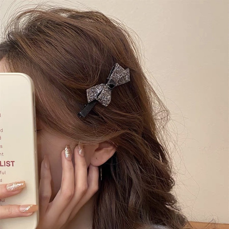 女性用のレトロな新しいヘアピン、ハイエンドの前髪クリップ、超光沢のあるラインストーンクリップ、軽くて豪華な帽子、ヘアアクセサリー、卸売|undefined