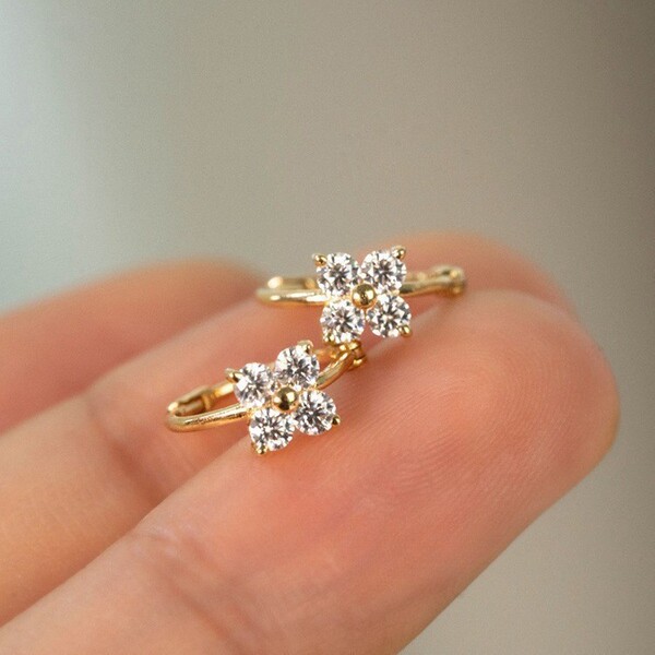 Sophisticated fresh brand elegant fashionable earrings